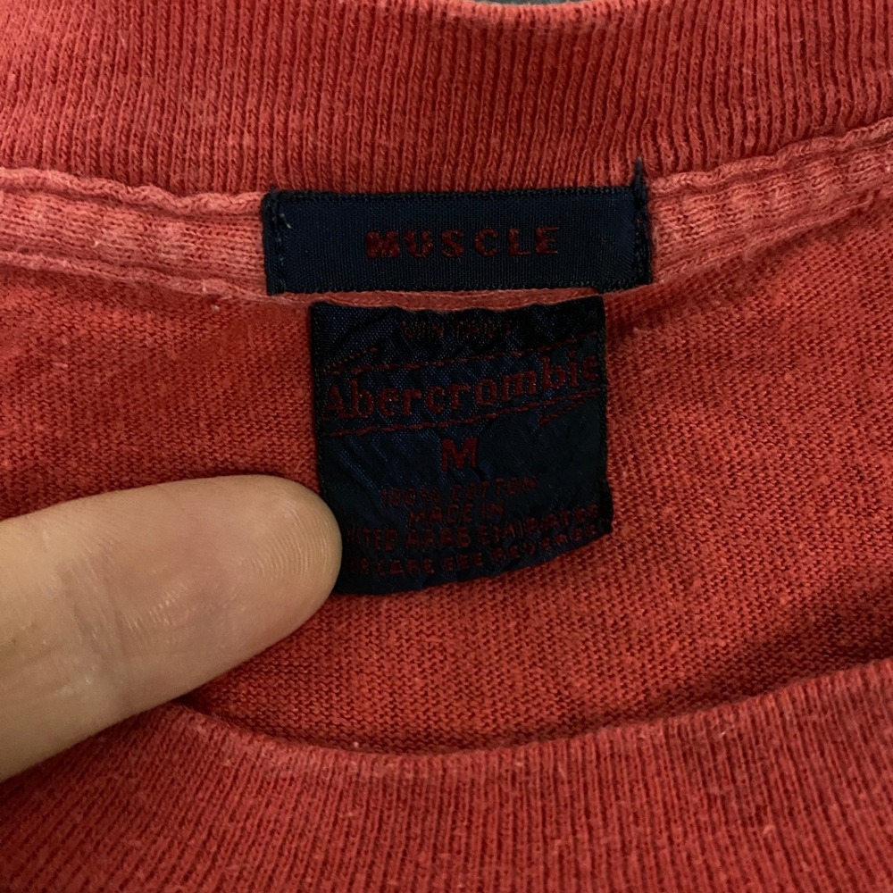 Abercrombie & Fitch Long Sleeve T-Shirt Mens Medium Red Muscle Fit Vintage Y2K - Picture 2 of 9